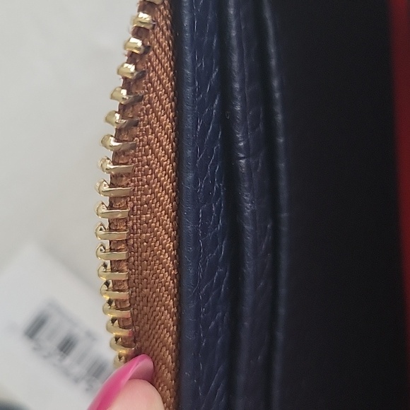 Dooney & Bourke Pebble Grain Zip Around Credit Card Case Dark Blue Leather . NWT - Picture 6 of 9